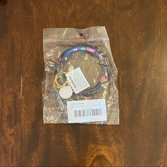 Key Ring Wristlet Floral Bracelet. NWT. - Picture 5 of 5